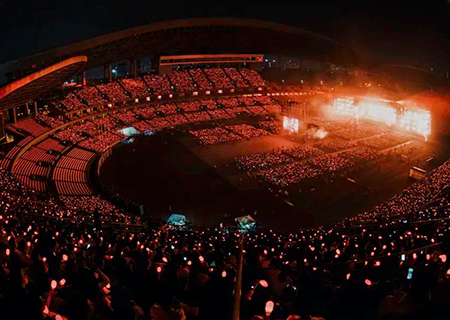 悟空体育透明屏闪耀周杰伦张韶涵演唱会和GETshow展！