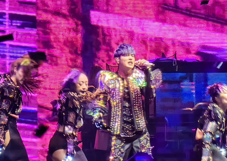 悟空体育LED屏与场控荧光棒点燃周杰伦天津演唱会（第四场）