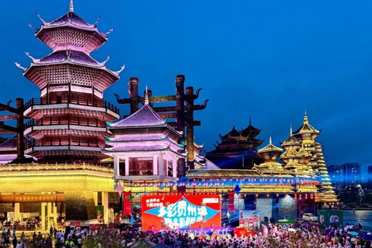 嗨翻国庆！悟空体育大屏闪耀多彩贵州城，点燃满山跑音乐生活节！